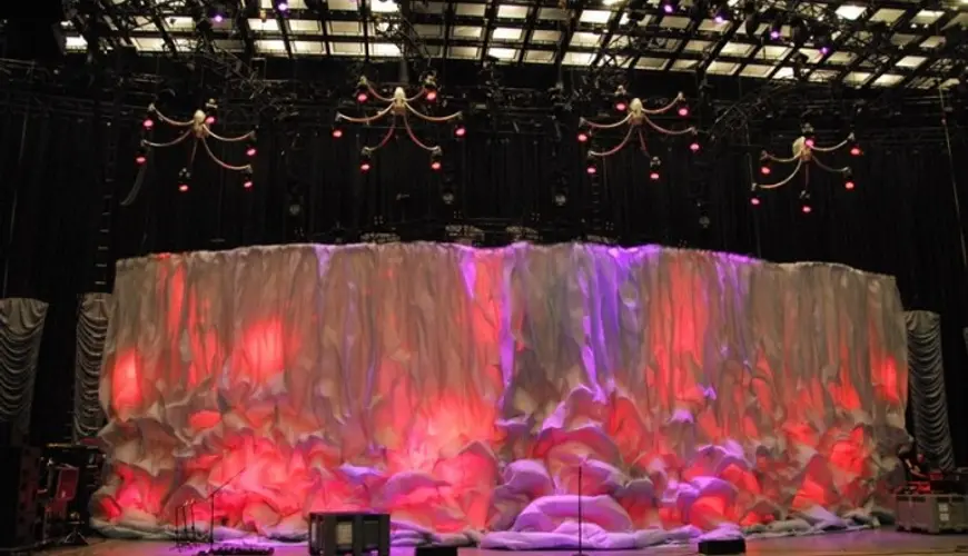 Caduta teli o fondali Caduta teli o fondali