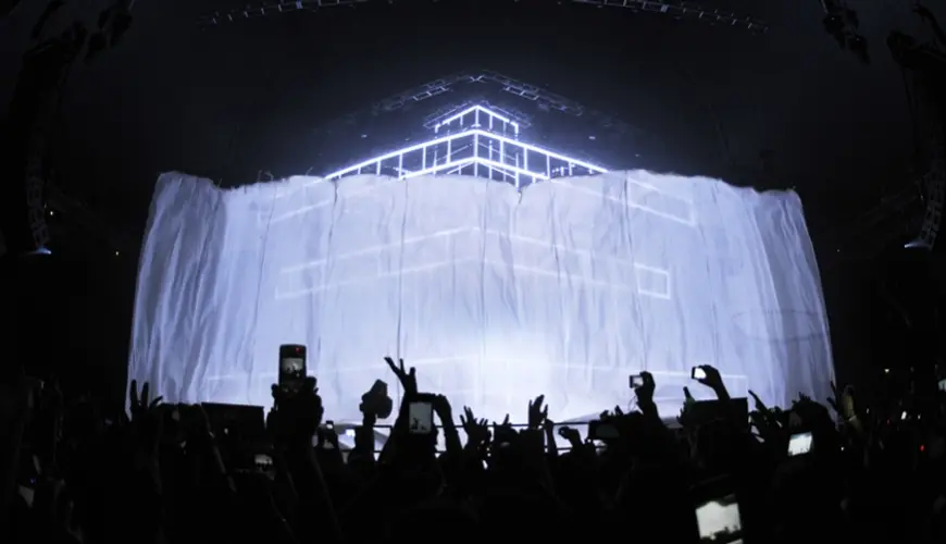 Caduta teli o fondali Caduta teli o fondali