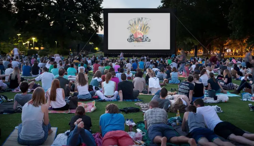 Cinema all'aperto - Cine Picnic Cinema all'aperto - Cine Picnic