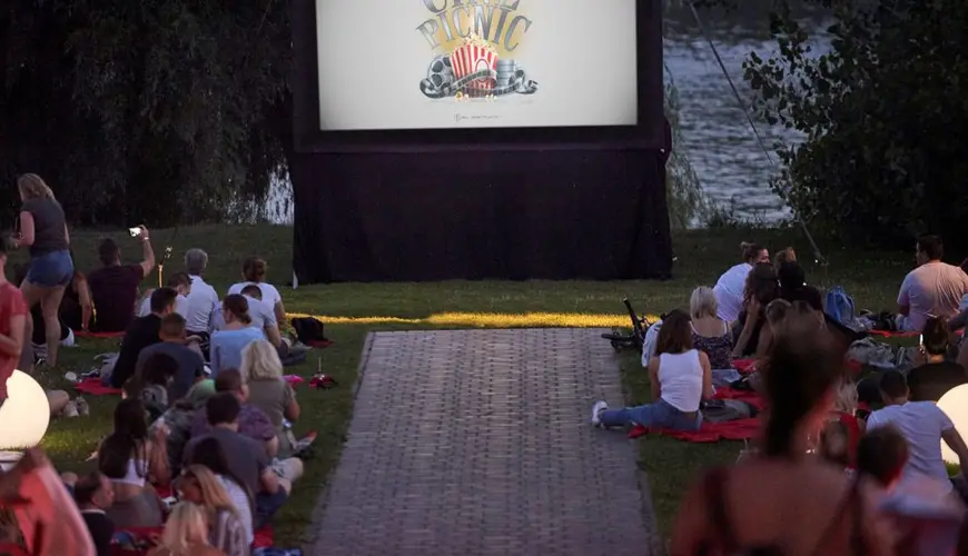 Cinema all'aperto - Cine Picnic Cinema all'aperto - Cine Picnic