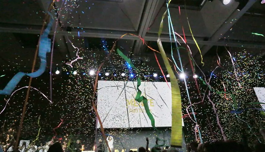 Lancio coriandoli e stelle filanti cannoni ad aria compressa