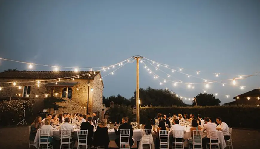 Illuminazione esterna matrimonio