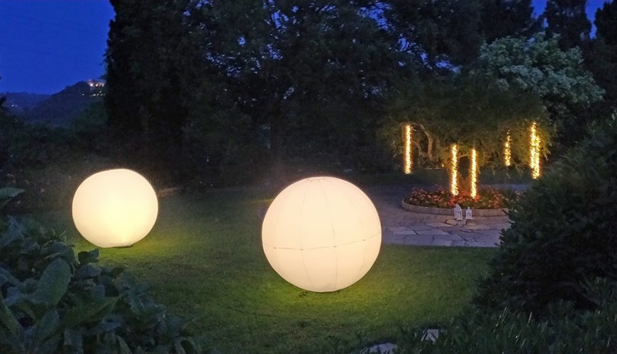 Sfere luminose gonfiabili ø 2mt con illuminazione bianca o colorata