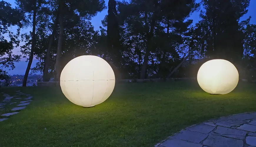 Sfere luminose gonfiabili ø 2mt con illuminazione bianca o colorata