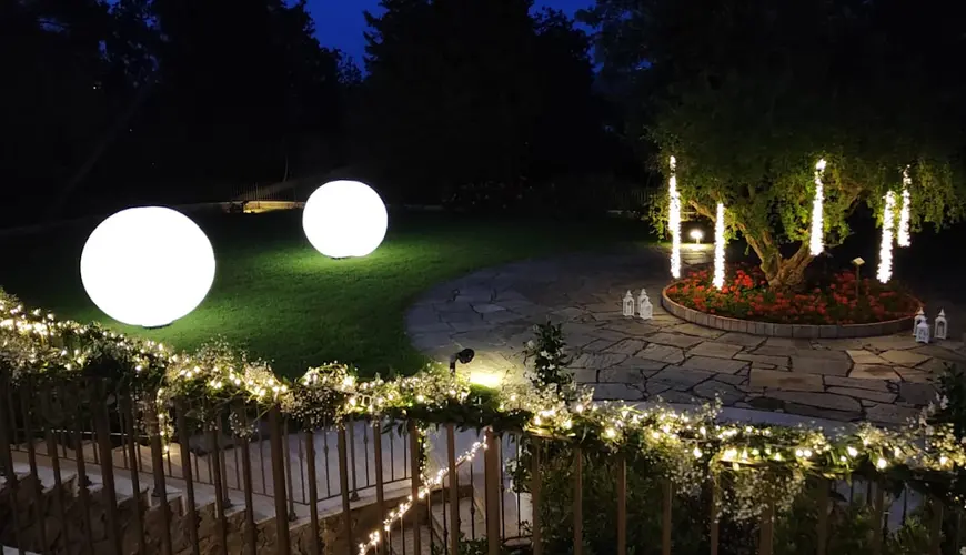 Sfere luminose gonfiabili ø 2mt con illuminazione bianca o colorata
