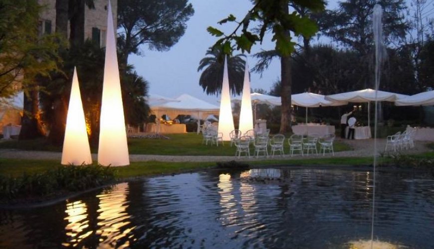 Coni decorativi illuminanti