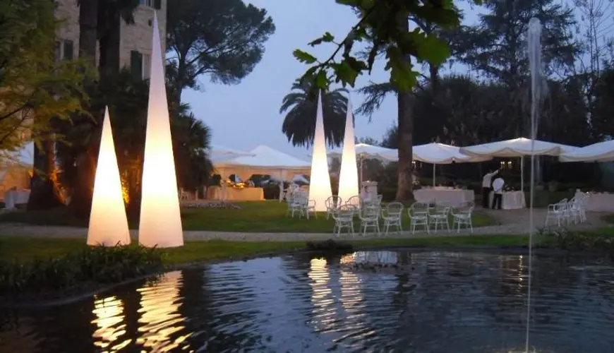 Coni decorativi illuminanti