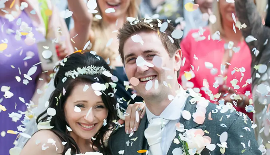 Lancio coriandoli matrimonio Lancio coriandoli matrimonio