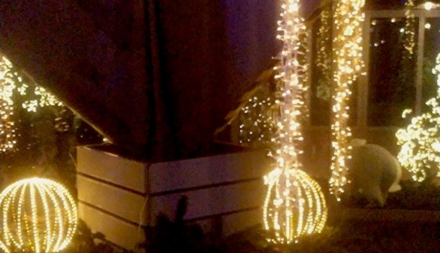Luminarie, tende, sfere, cieli stellati e alberi luminosi per matrimonio Luminarie, tende, sfere, cieli stellati e alberi luminosi per matrimonio