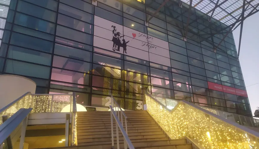 Luminarie, tende, sfere, cieli stellati e alberi luminosi per matrimonio