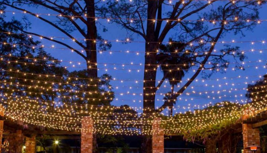 Luminarie, tende, sfere, cieli stellati e alberi luminosi per matrimonio Luminarie, tende, sfere, cieli stellati e alberi luminosi per matrimonio