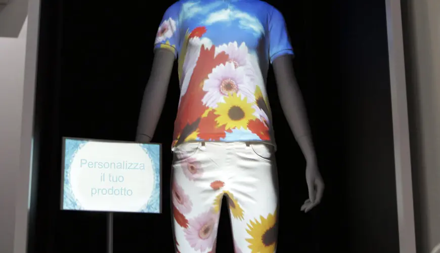 Personalizzazione prodotti virtuale - abbigliamento Personalizzazione prodotti virtuale - abbigliamento