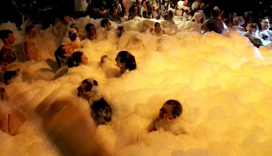 Schiuma party Schiuma party