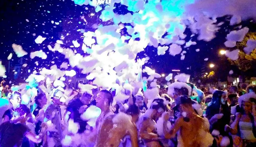 Schiuma party Schiuma party