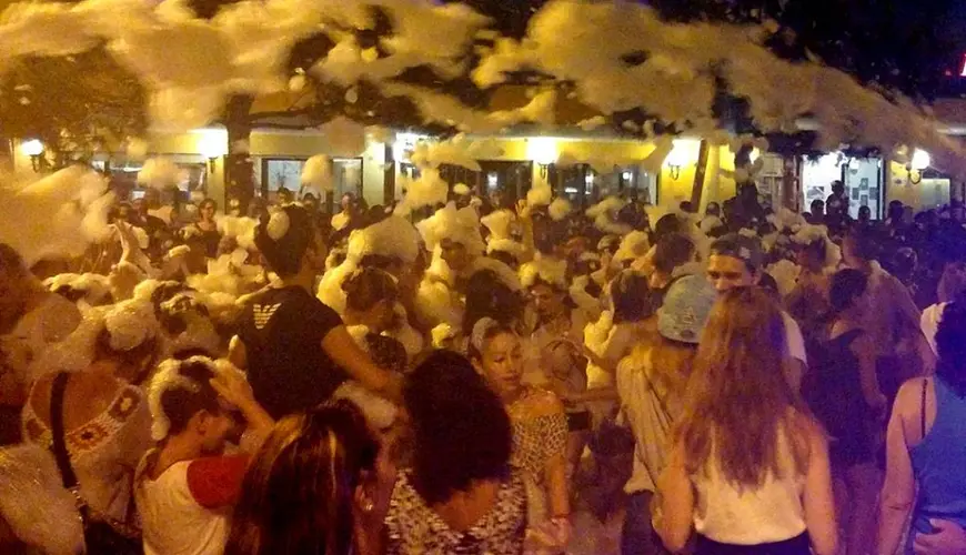 Schiuma party Schiuma party