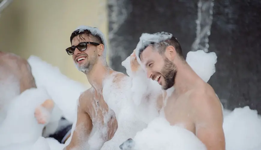 Schiuma party Schiuma party