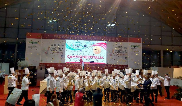 FIC Federazione Italiana Cuochi - Lancio coriandoli
