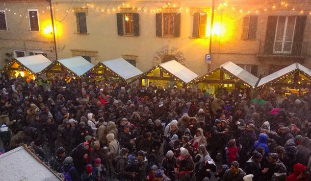 E' Natale a Mombaroccio - nevicata