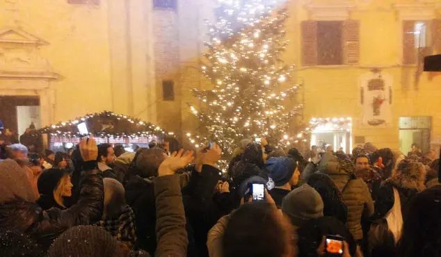 E' Natale a Mombaroccio - nevicata