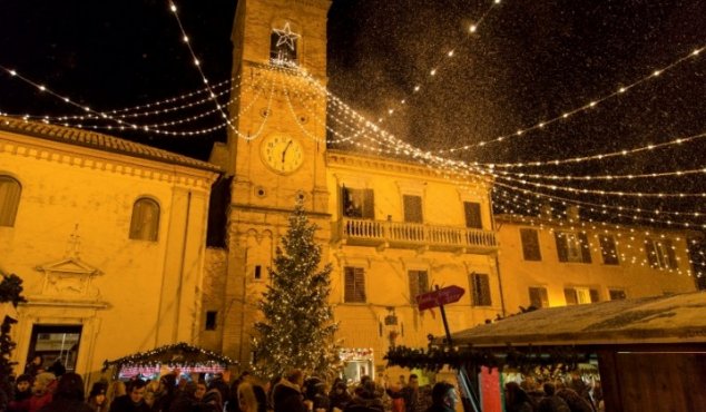 E' Natale a Mombaroccio - nevicata