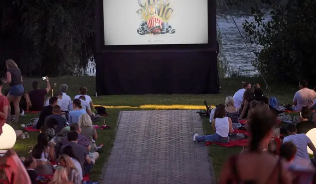 Cinema all'aperto Cine Picnic